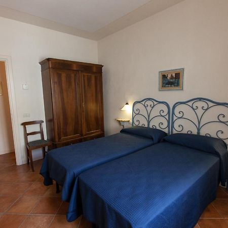 Hotel Locanda Degli Artisti 보르고산로렌조 외부 사진