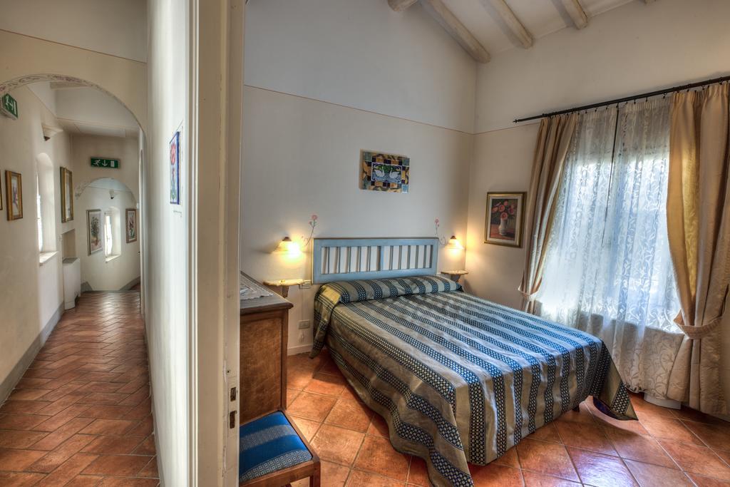 Hotel Locanda Degli Artisti 보르고산로렌조 객실 사진