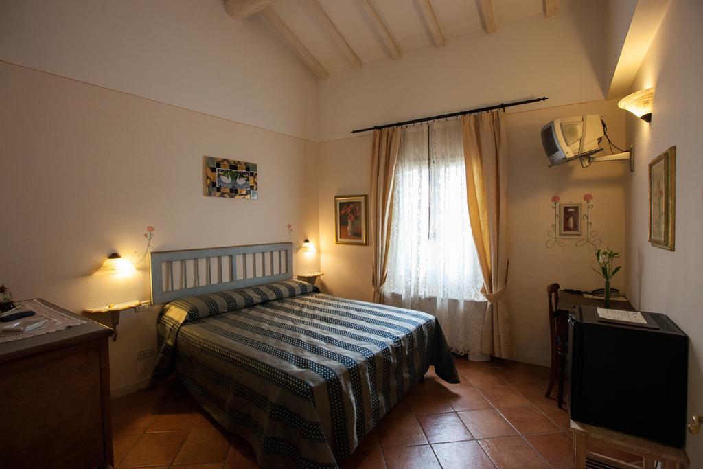 Hotel Locanda Degli Artisti 보르고산로렌조 객실 사진