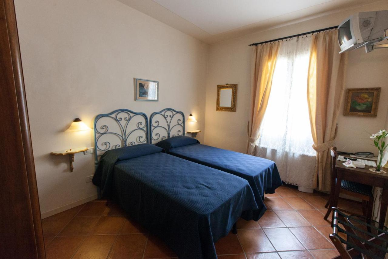 Hotel Locanda Degli Artisti 보르고산로렌조 외부 사진